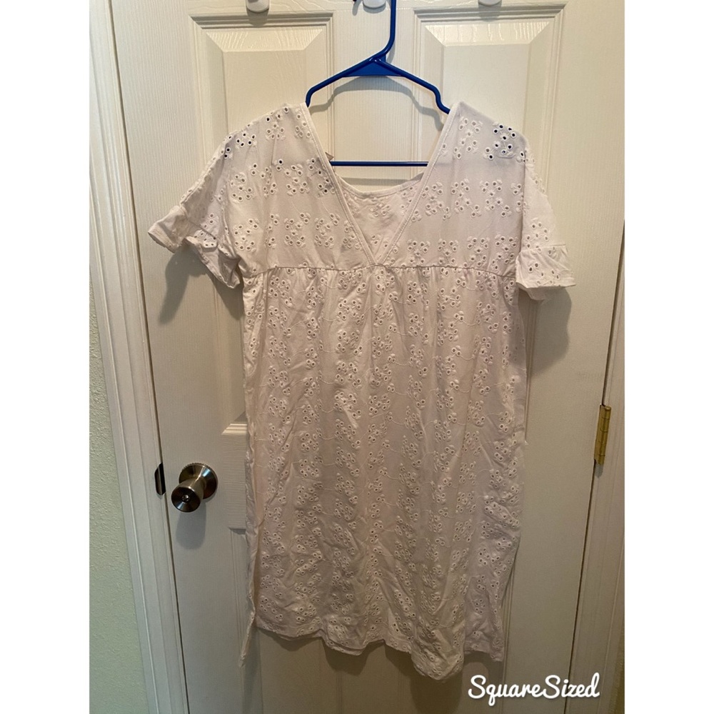Maternity v-neck white dress